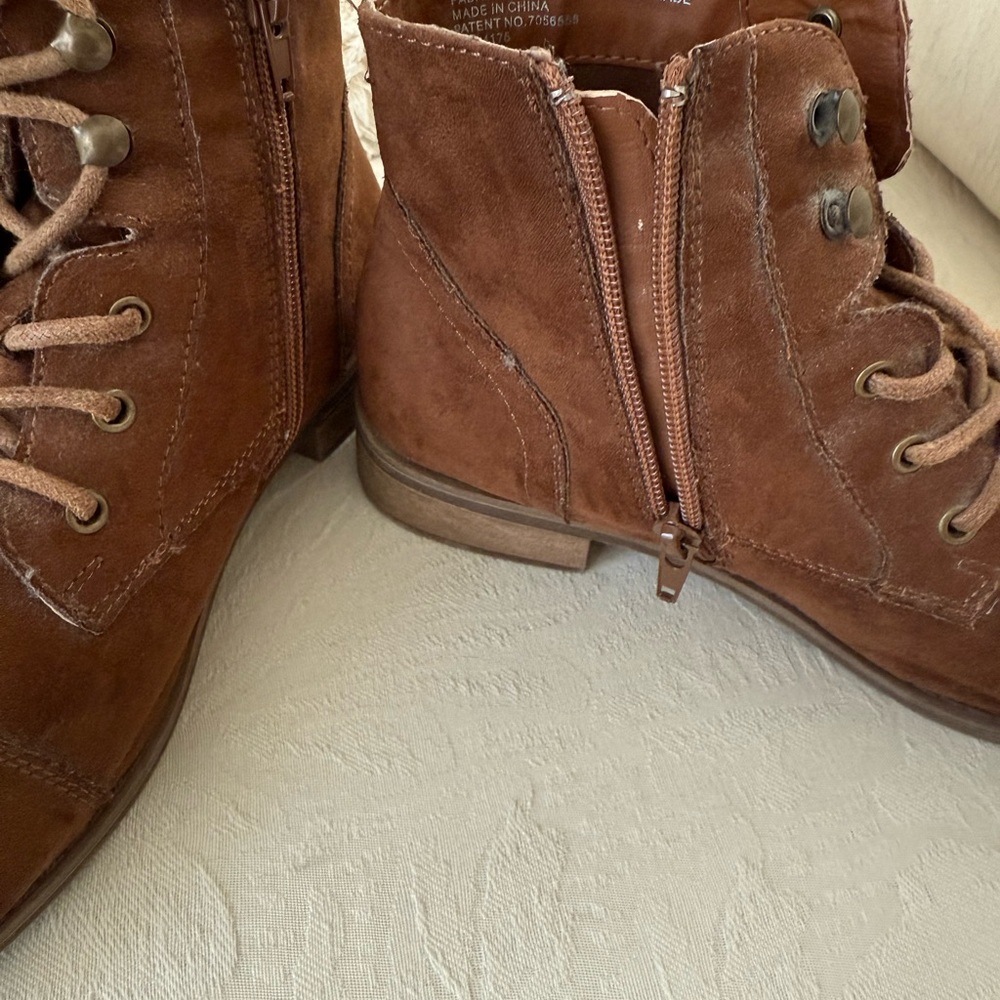 Cato Brown Lace-Up Boots with Classic Design - Picture 7 of 9